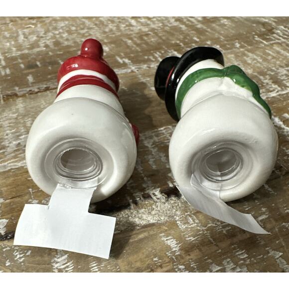 Cracker Barrel Christmas Snowman Mini Collectible Salt and Pepper Shakers New - Picture 3 of 3